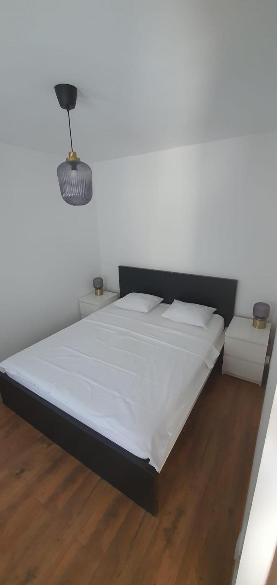 Old Town Apartament Targoviste Quarto foto
